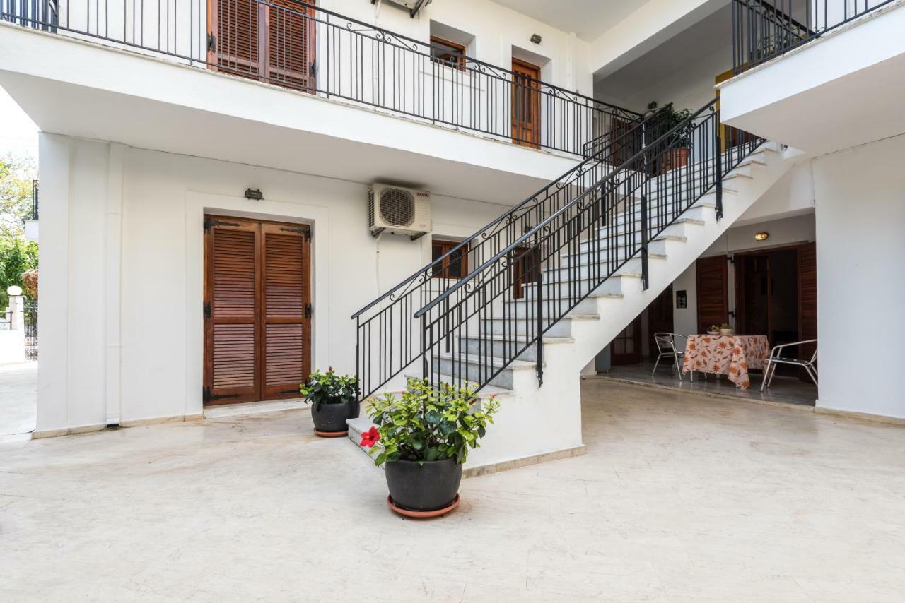 Areti Apartments Порос Екстер'єр фото